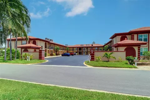 10351 Regal Dr #14, Largo, FL 33774