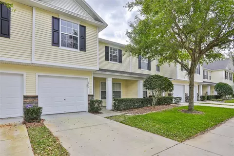 2911 Mojave Oak Dr, Valrico, FL 33594