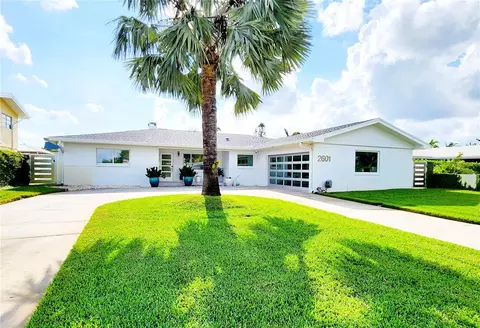 2601 W Bay Isle Dr SE, Saint Petersburg, FL 33705