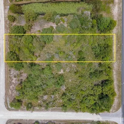 18441 Commercial Way, Weeki Wachee, FL 34614