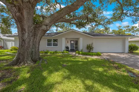 1995 Arvis Cir E, Clearwater, FL 33764