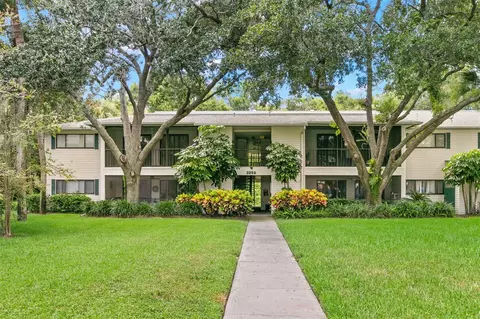 3259 Fox Chase Cir N #102, Palm Harbor, FL 34683