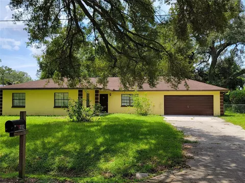 2814 W Powhatan Ave, Tampa, FL 33614