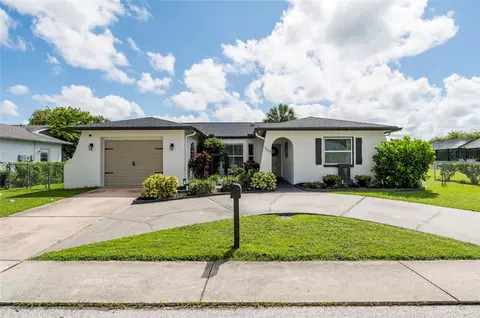 9010 Glen Moor Ln, Port Richey, FL 34668