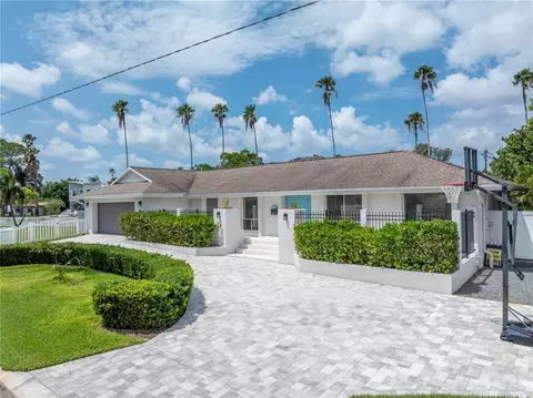 3800 Huntington St NE, Saint Petersburg, FL 33703