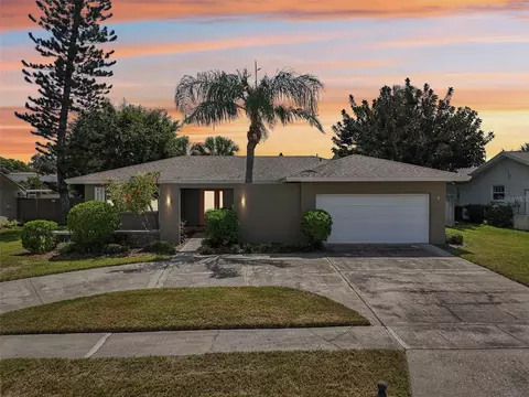 2668 Colony Dr, Dunedin, FL 34698