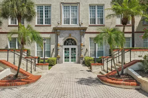 701 Mirror Lake Dr N #212, Saint Petersburg, FL 33701