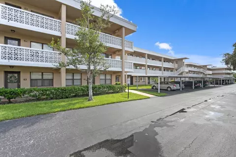 5080 Locust St NE #232, Saint Petersburg, FL 33703