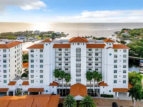 1325 Snell Isle Blvd NE #802, Saint Petersburg, FL 33704