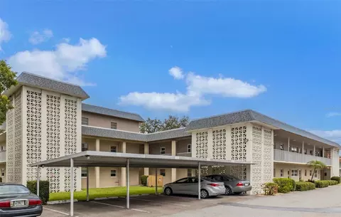 1225 58th St N #102A, Saint Petersburg, FL 33710