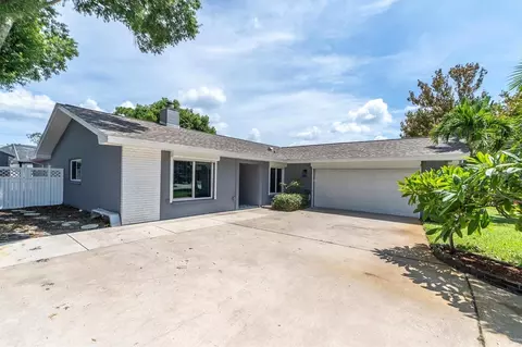 13177 Dorchester Dr, Seminole, FL 33776