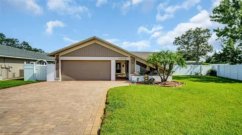 1305 Lily Ct, Tarpon Springs, FL 34689