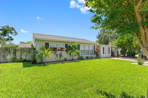7201 15th St N, Saint Petersburg, FL 33702