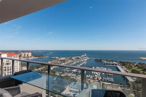 100 1st Ave N #2501, Saint Petersburg, FL 33701
