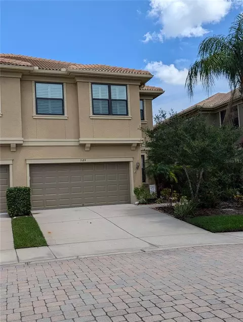 7689 Caponata Blvd, Seminole, FL 33777