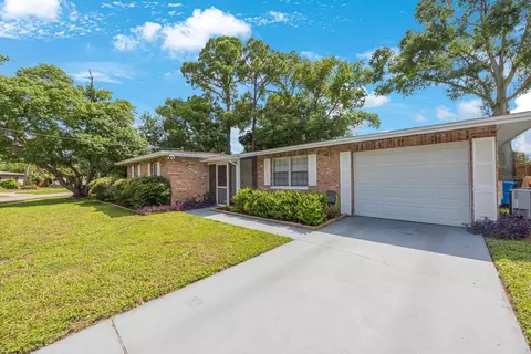 5821 Liverpool Dr, Tampa, FL 33615