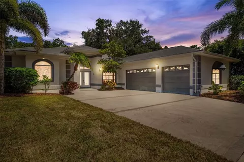10646 Park Place Dr, Largo, FL 33778