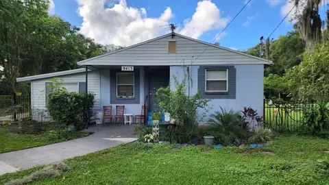 9413 Ripley Rd, Thonotosassa, FL 33592