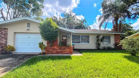 11691 Oval Dr W, Largo, FL 33774