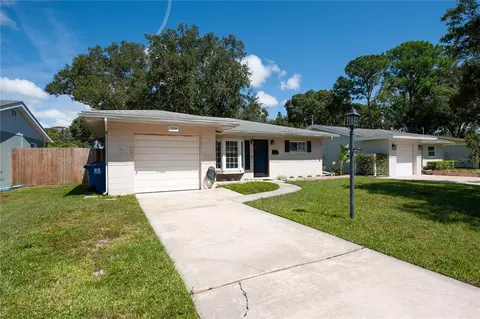 5534 Atlantic Ave N, Saint Petersburg, FL 33703