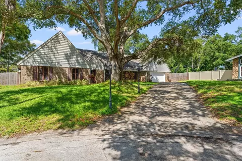 1000 Forest Ct, Dunedin, FL 34698