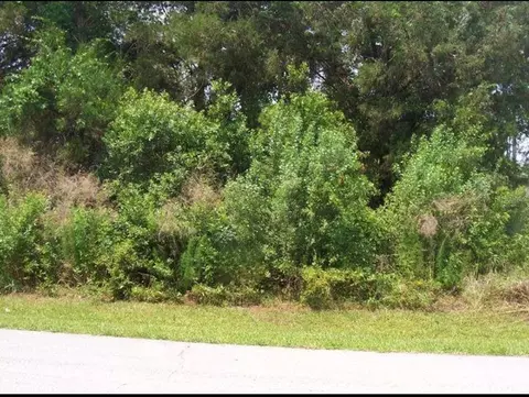 10 Roxton Ln, Palm Coast, FL 32164