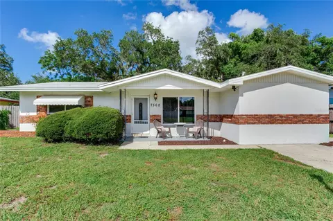7562 117th St, Seminole, FL 33772