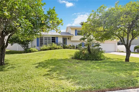 13532 Alpine Ave, Seminole, FL 33776
