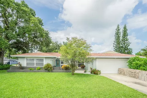 12620 138th St N, Largo, FL 33774