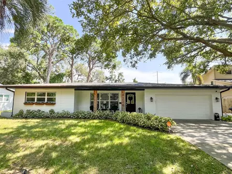 8226 33rd Ave N, Saint Petersburg, FL 33710