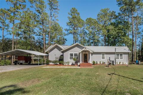100 Sand Lake Rd, Interlachen, FL 32148