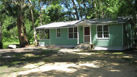 2840 Menard Dr, Deland, FL 32720