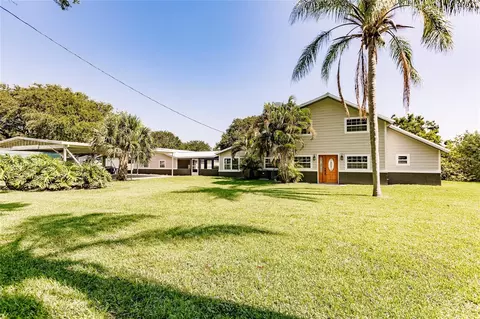 1958 Hunter Rd, Okeechobee, FL 34974