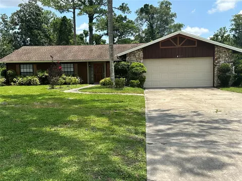 207 Dogwood Dr, Sanford, FL 32771