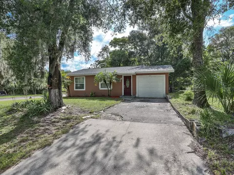 845 N Amelia Ave, Deland, FL 32724