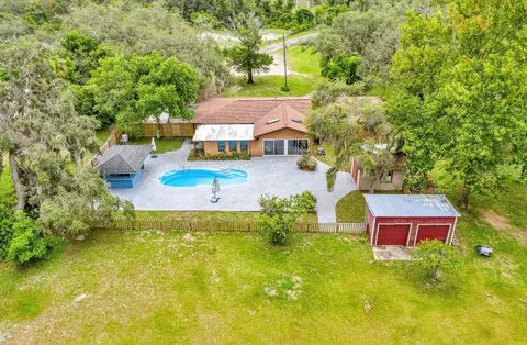 690 Lake Butler Ave, Osteen, FL 32764