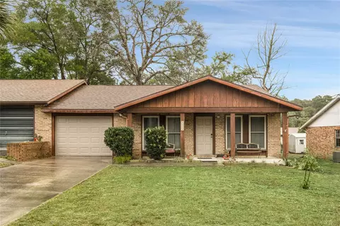 1554 S Montgomery St, Deland, FL 32720