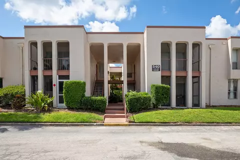 540 Orange Dr #14, Altamonte Springs, FL 32701
