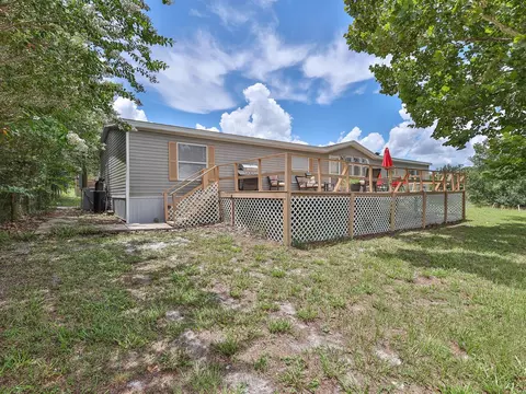 42518 Dogwood Ave, Deland, FL 32720