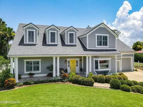2 Hickory Ln, Daytona Beach, FL 32118