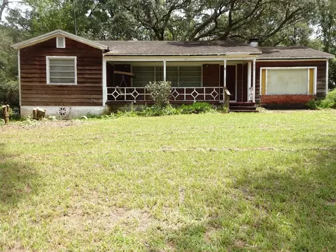 217 Catalonia Ave, De Leon Springs, FL 32130