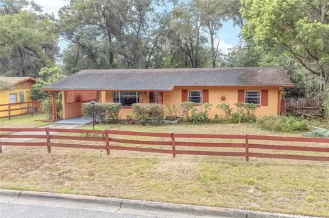 812 W Franklin Ave, Deland, FL 32720
