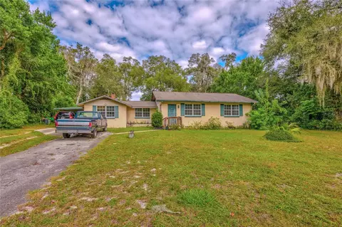 475 North St, De Leon Springs, FL 32130