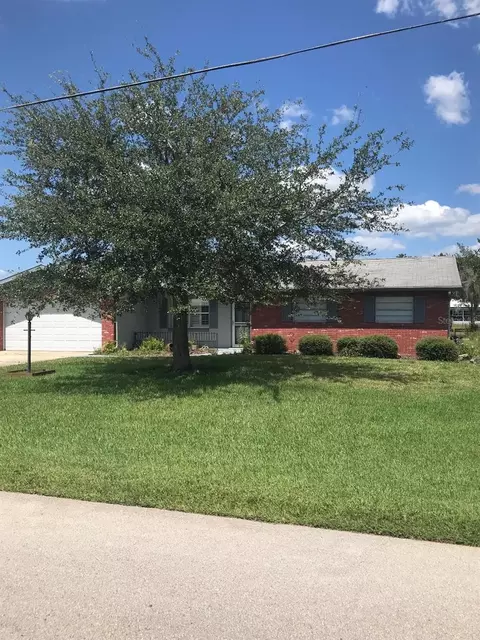 1622 Juno Trl, Astor, FL 32102
