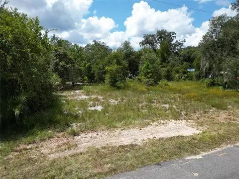 330 Vannote Rd, Pierson, FL 32180