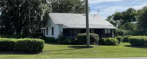 1263 Huntington Rd, Crescent City, FL 32112