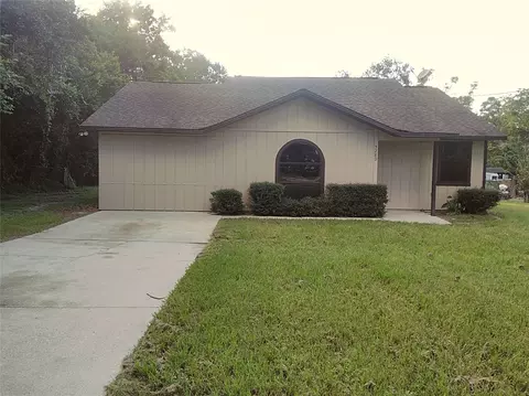 5280 West Ave, De Leon Springs, FL 32130