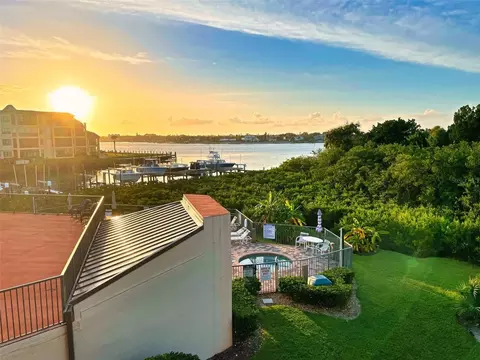 520 S Peninsula Ave #2D7, New Smyrna Beach, FL 32169
