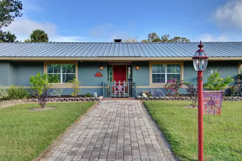 1905 W Minnesota Ave, Deland, FL 32720