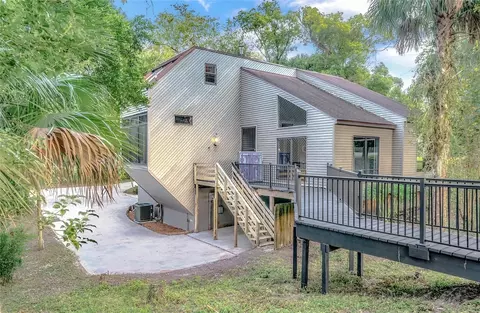 395 S Dexter Ave, Deland, FL 32720